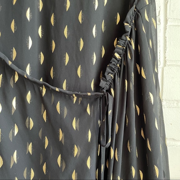 A Pea In The Pod Collective Concepts Black Clip Dot Maternity Dress - Picture 8 of 10